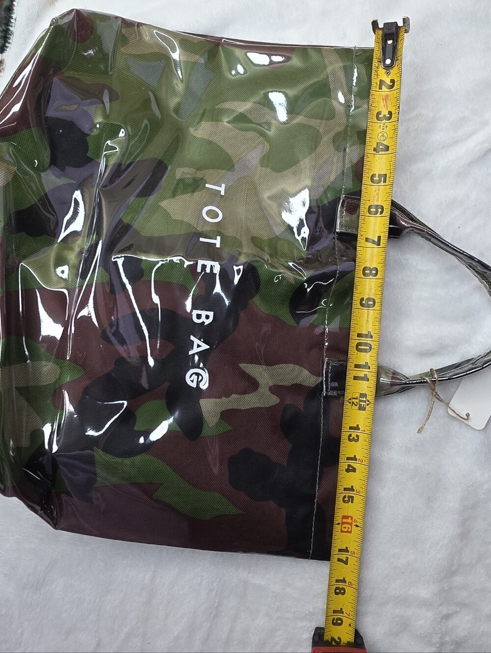 Camo Glossy Camouflage Tote Bag in Green and Brown - Picture 4 of 5